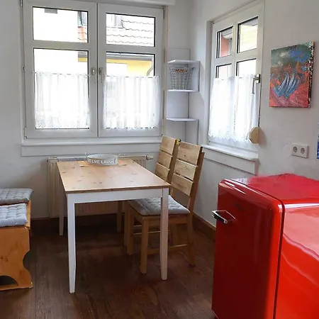 Апартаменты Gemuetliche Kuenstlerwohnung Mit Grosser Dachterrasse *
