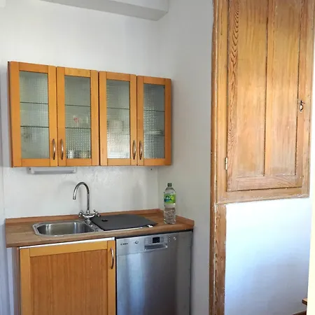 Gemuetliche Kuenstlerwohnung Mit Grosser Dachterrasse *